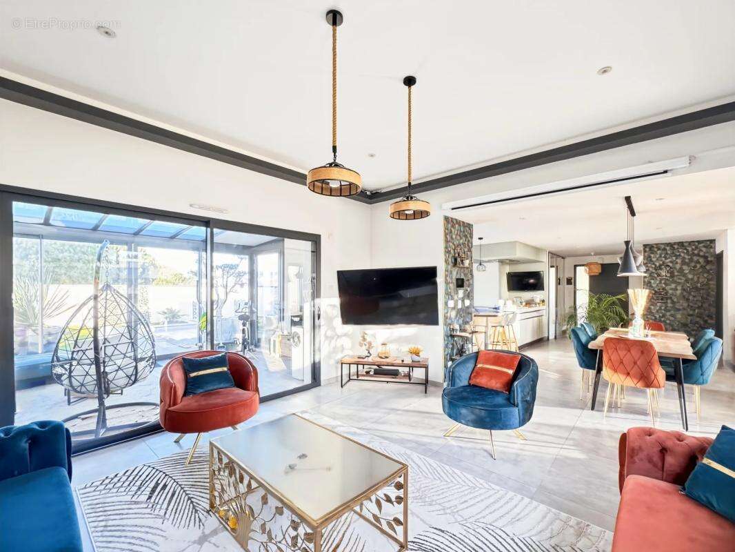 Maison à LES PONTS-DE-CE