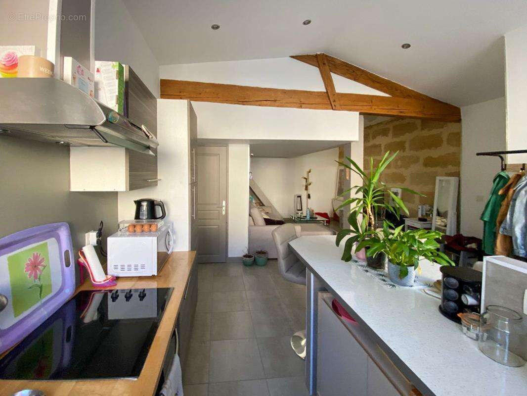Appartement 163 m² à Saint-Loubes  - photo 4