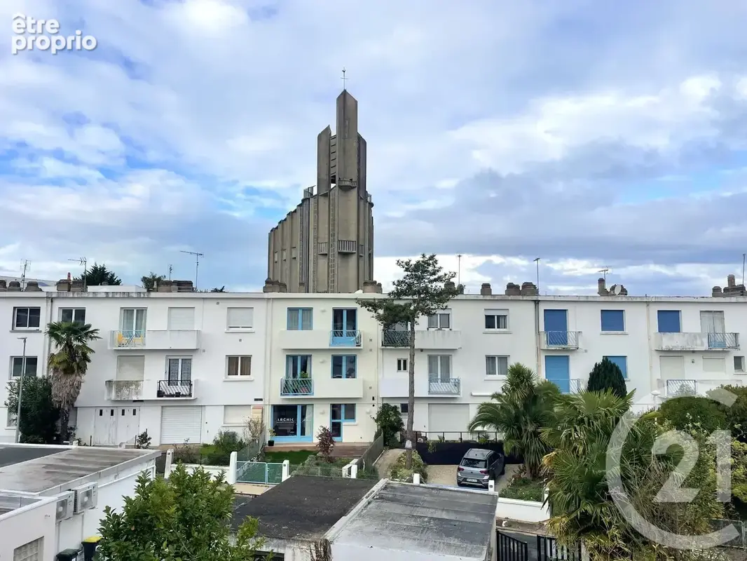 Appartement 3 pièces 52 m² à vendre à Royan (17200) - photo 2