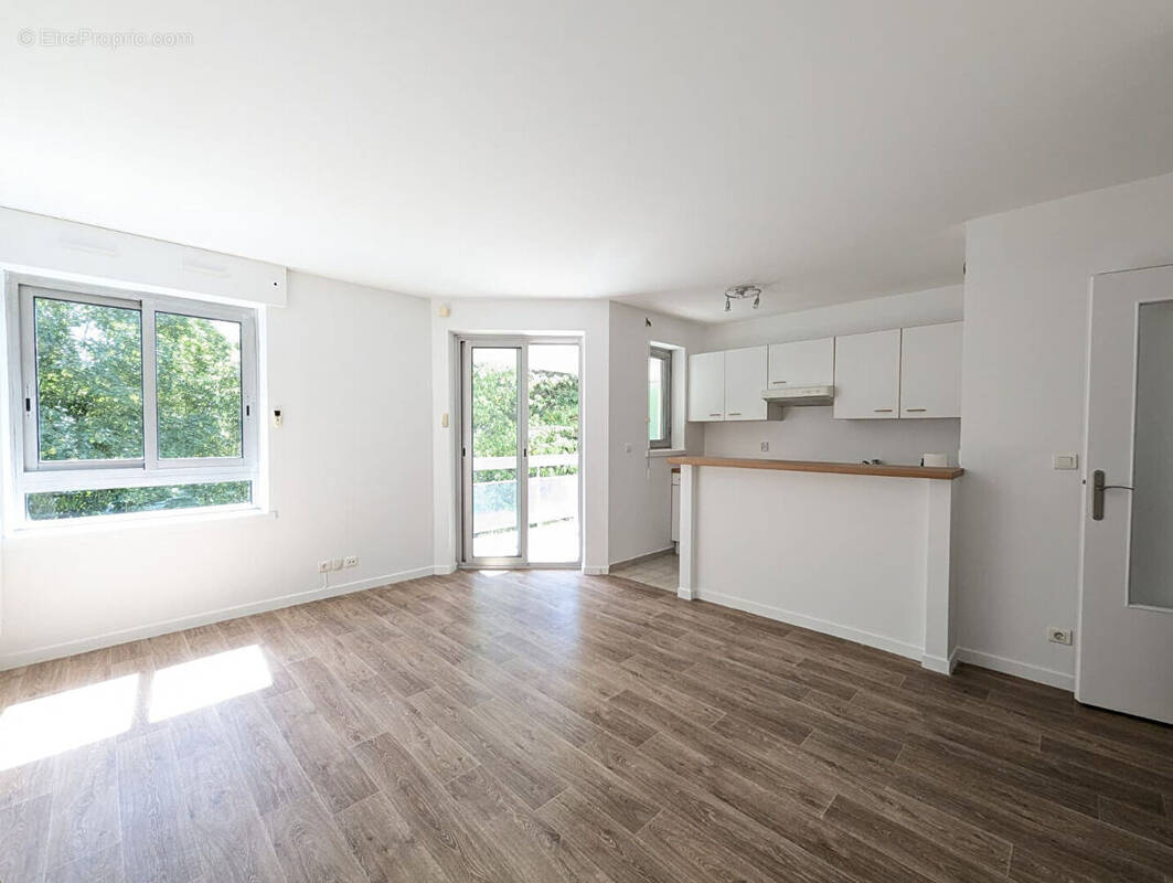 Appartement à FONTENAY-SOUS-BOIS