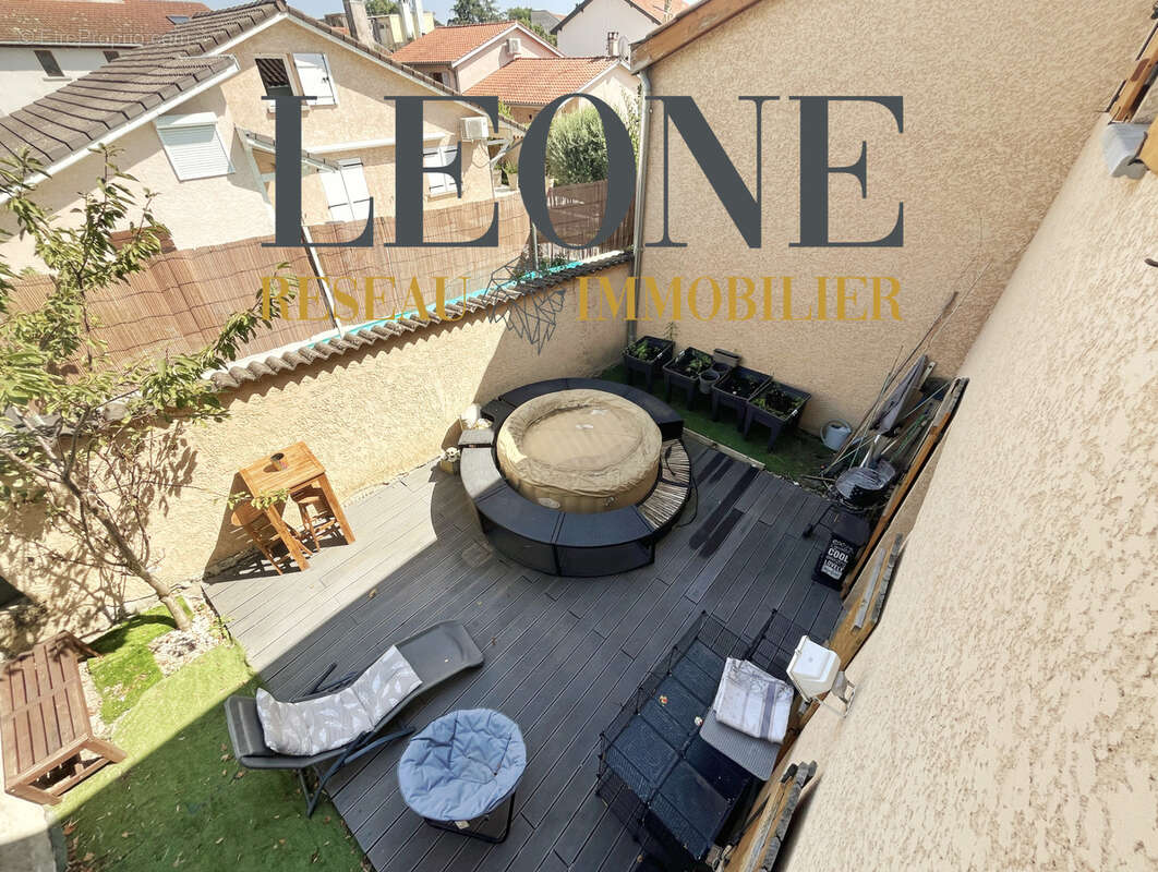 Maison à VAULX-EN-VELIN