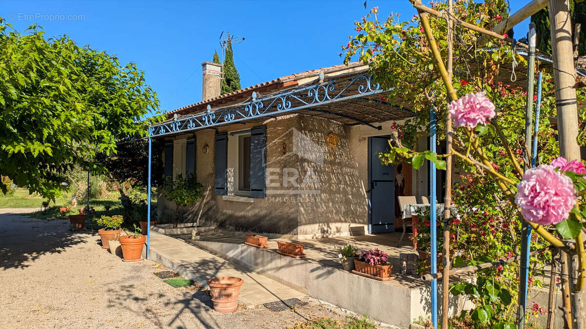 Maison à MAILLANE