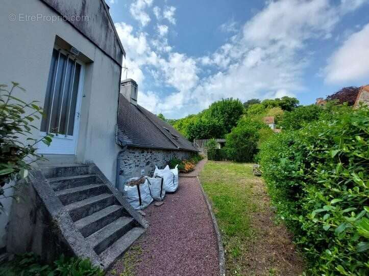Maison à SAINT-JEAN-LE-THOMAS