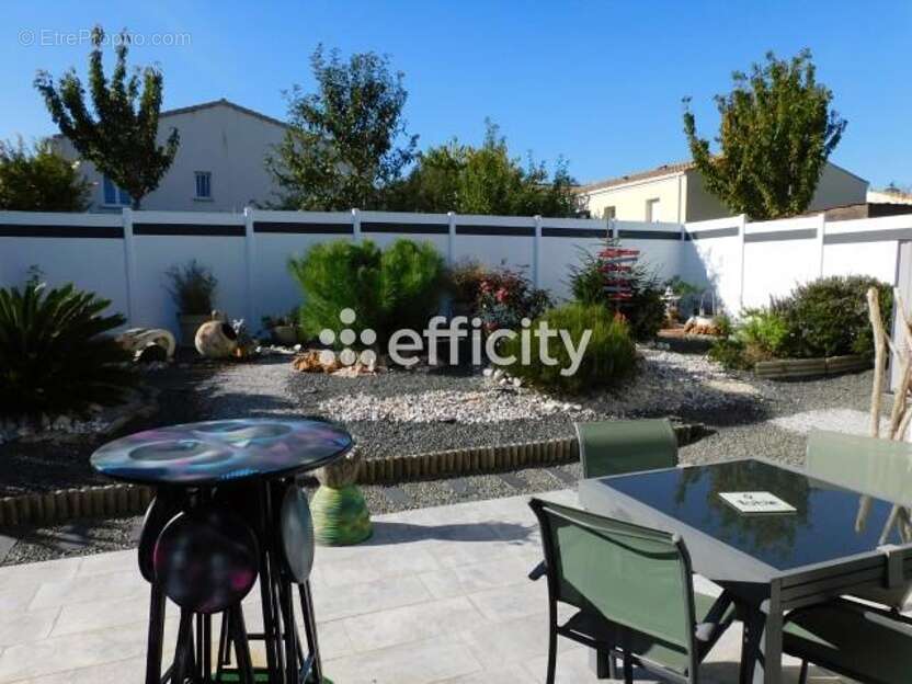 Maison à MESCHERS-SUR-GIRONDE