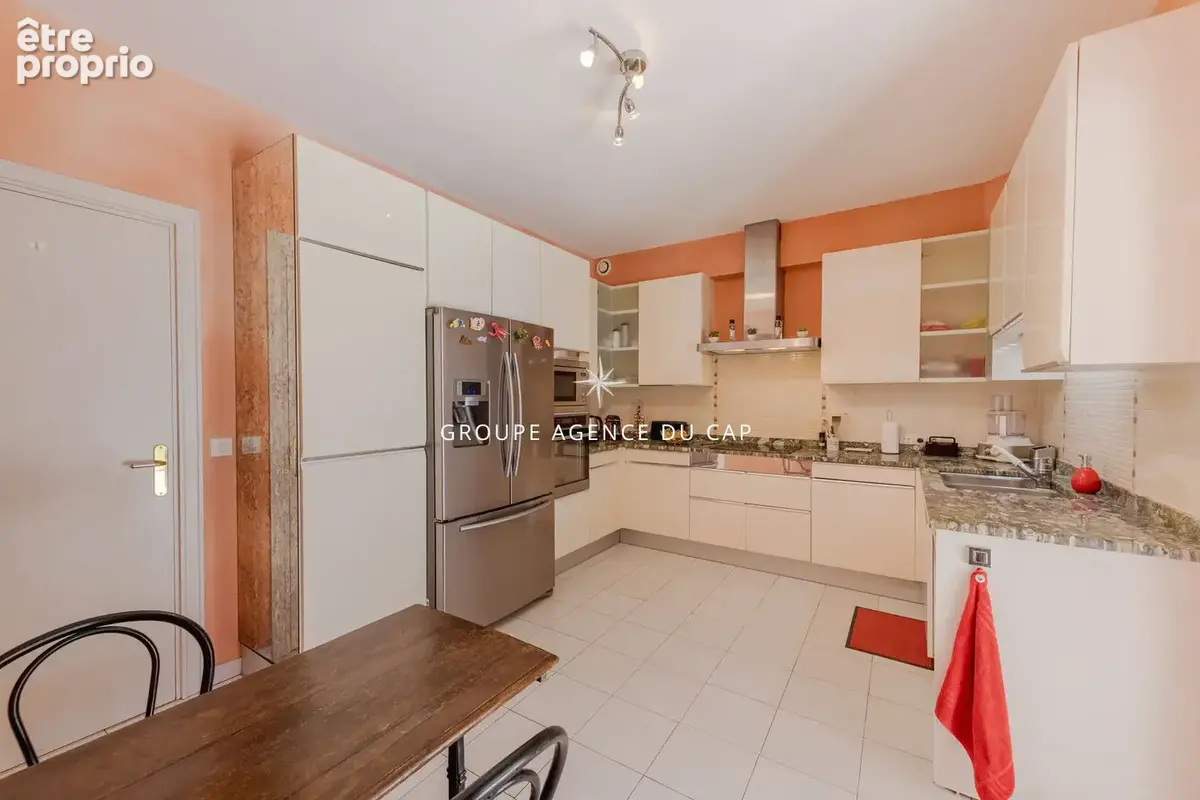 Valescure coeur des golfs villa 5 chambres de 200m² avec piscine - photo 8