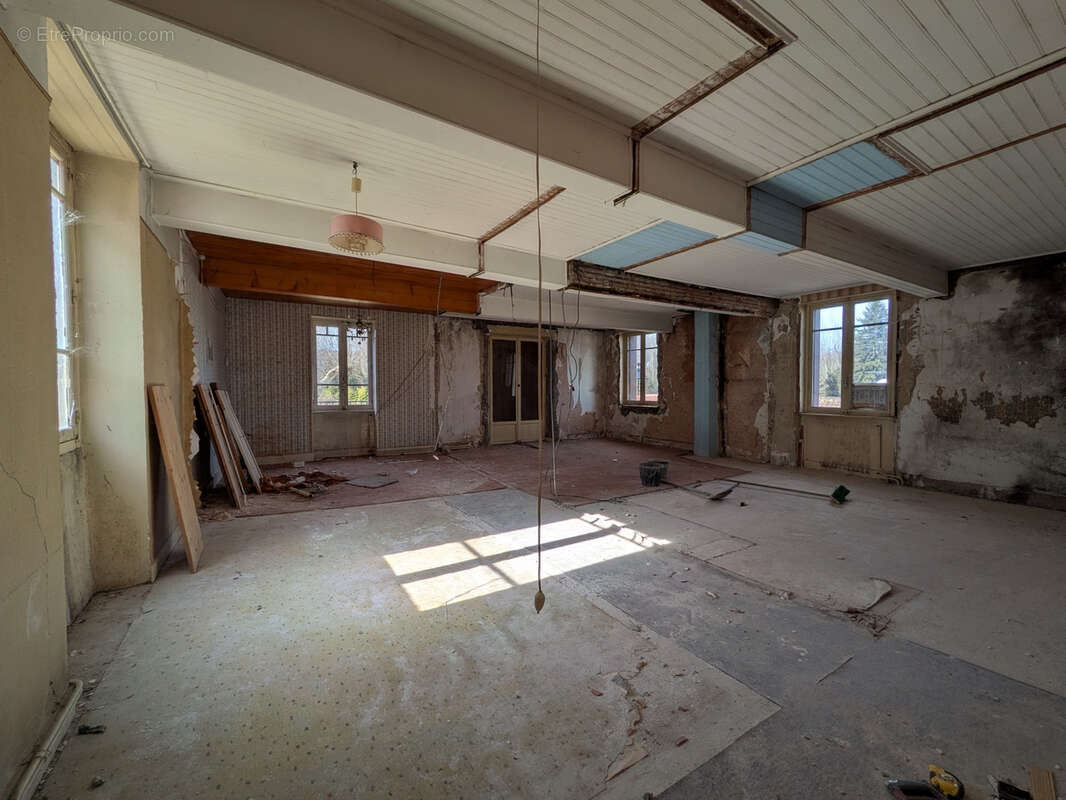 Appartement à CHANTEMERLE-LES-BLES