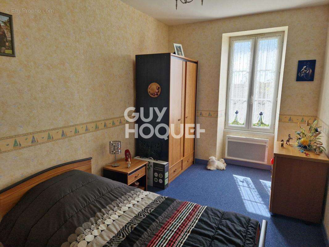 Maison à BREUIL-LA-REORTE