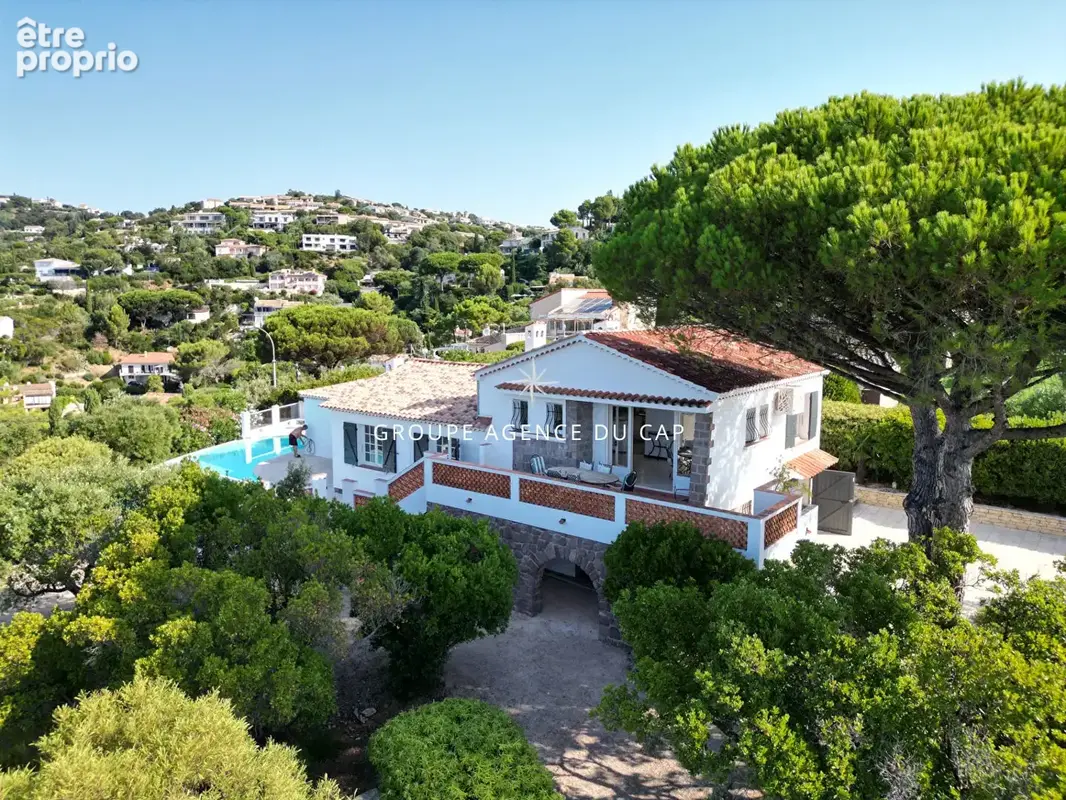 Maison à LES ISSAMBRES