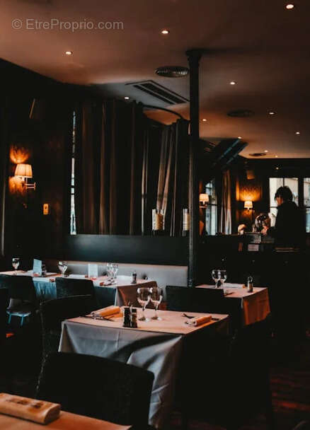 Commerce à JOSSELIN