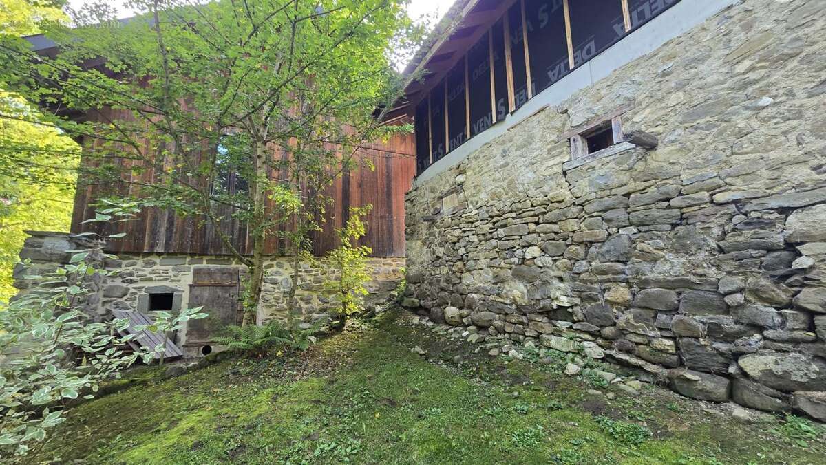 Appartement à LA ROCHE-SUR-FORON