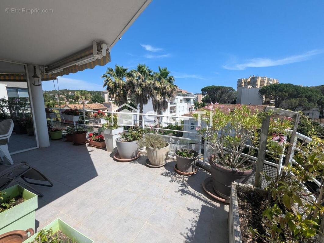 Photo 1 - Appartement à SAINT-RAPHAEL