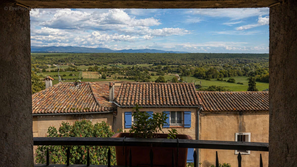 Maison à MONTMEYAN