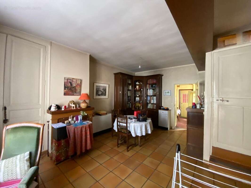 Maison 92 m² à Villeneuve-Sur-Yonne  - photo 4