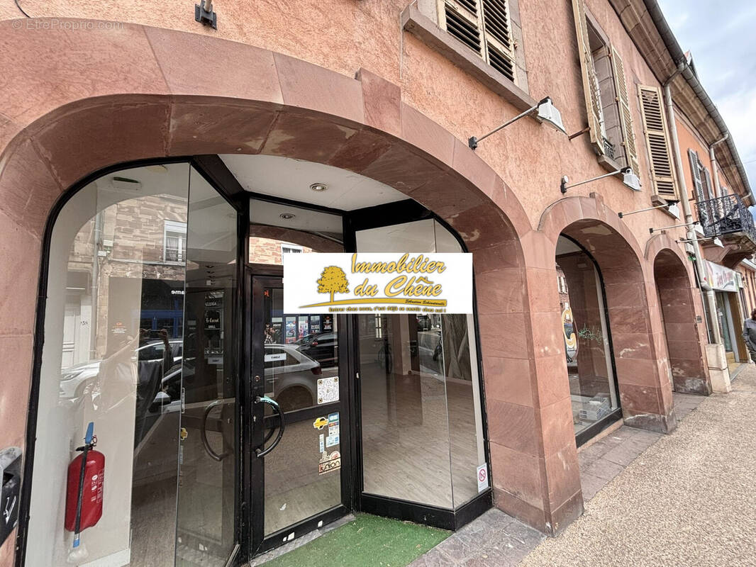 Commerce 211 m² à Luxeuil-Les-Bains  - photo 4