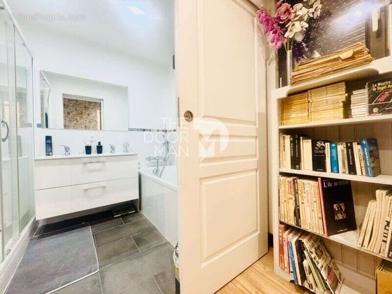 Maison 53000 - photo 10