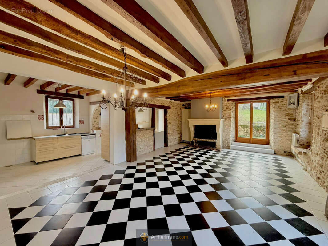 Maison à ROZAY-EN-BRIE