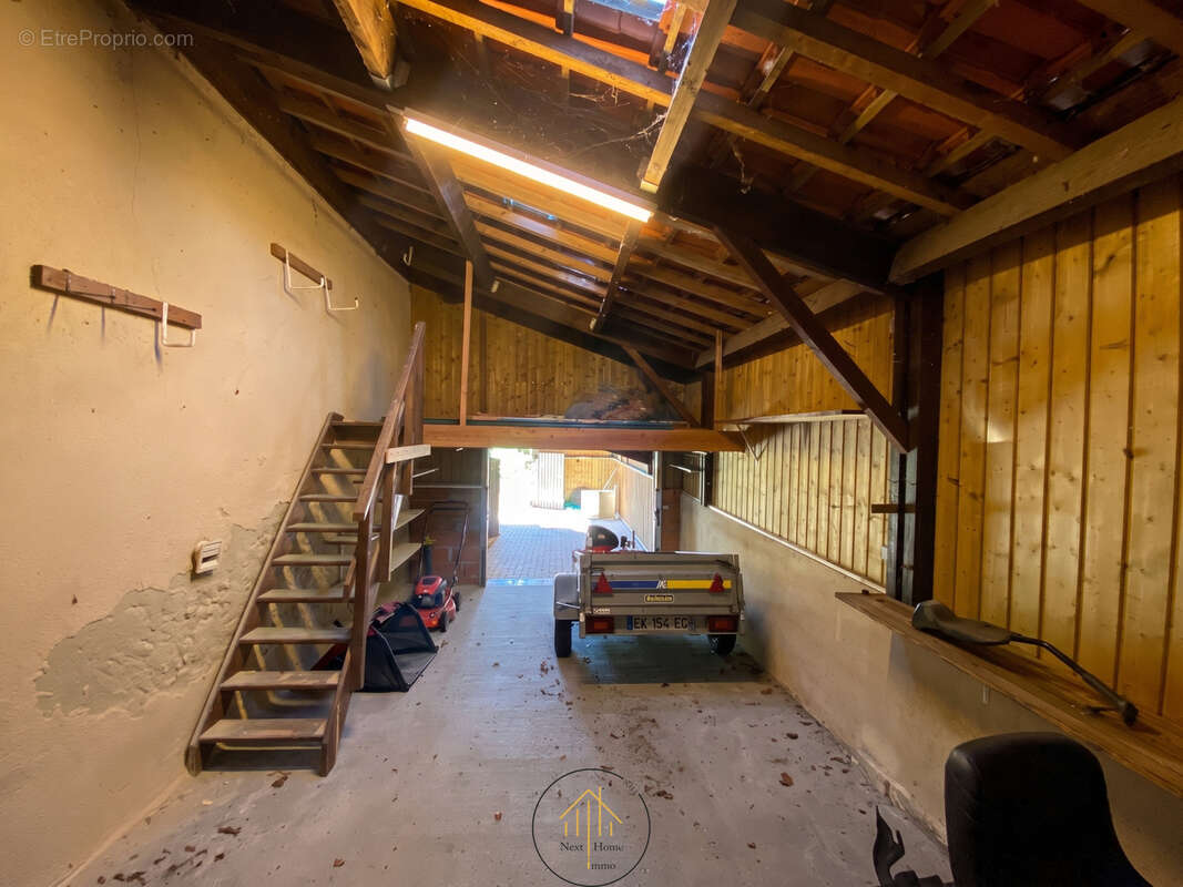 Maison de caractère à Chalais : volumes et charme du bois pour toute la famille - photo 15