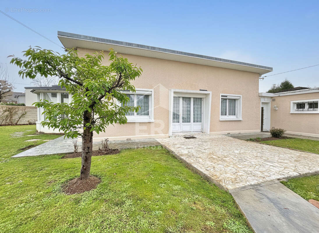 Maison à PONTAULT-COMBAULT