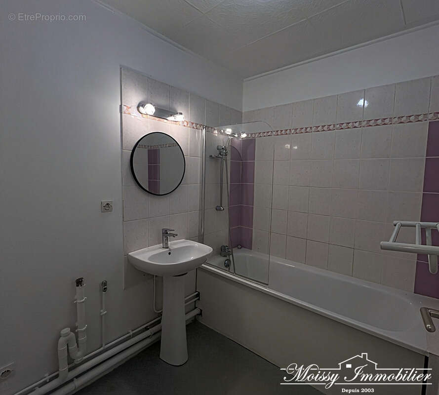 Appartement à MOISSY-CRAMAYEL
