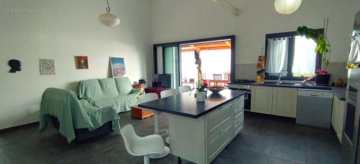 Maison à LE PORT