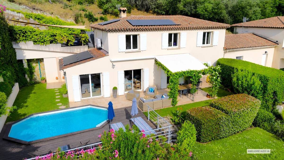 Maison à MANDELIEU-LA-NAPOULE