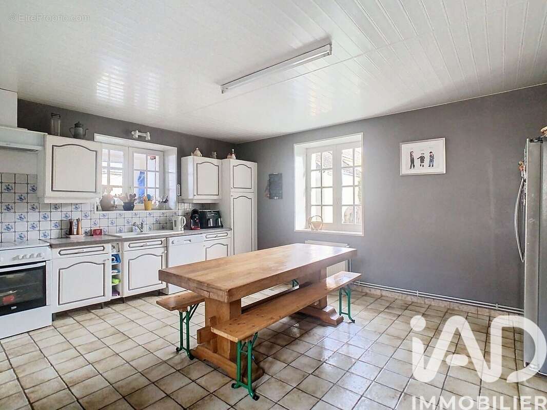 Maison 141 m² à Broyes  - photo 4