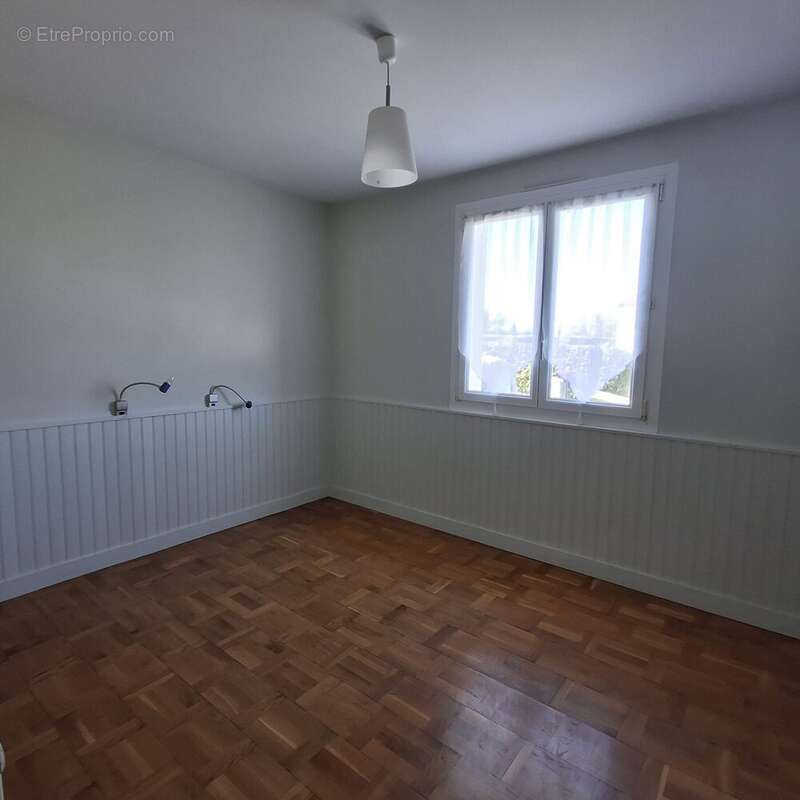 Maison 115 m² à Puymoyen  - photo 9