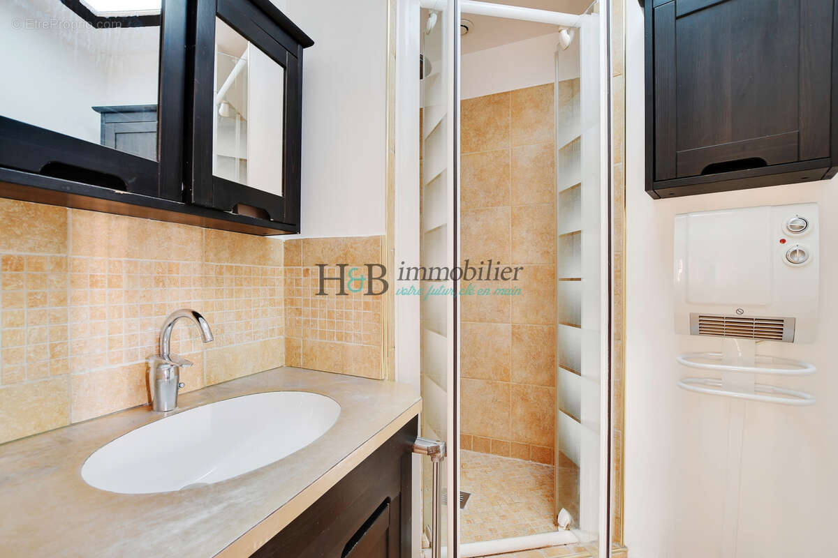 Appartement à PARIS-12E