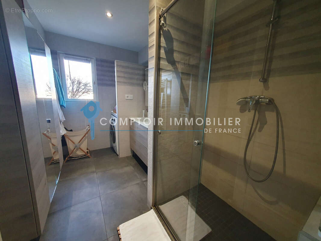 Appartement à SAINT-ISMIER