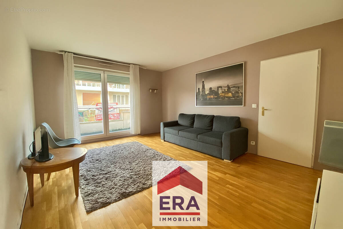 Appartement à SARTROUVILLE