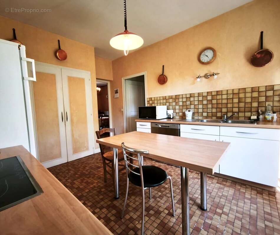 Maison à ROUILLE