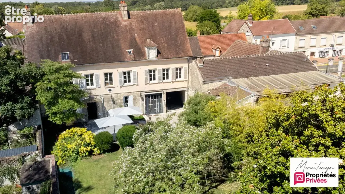 Fleurines : demeure de caractère de 270 m² avec  piscine chauffée et grand jardin - photo 6