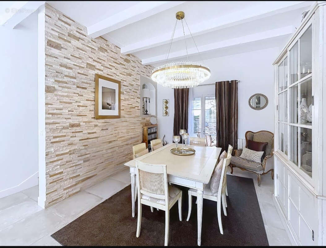 Maison à CARNOUX-EN-PROVENCE