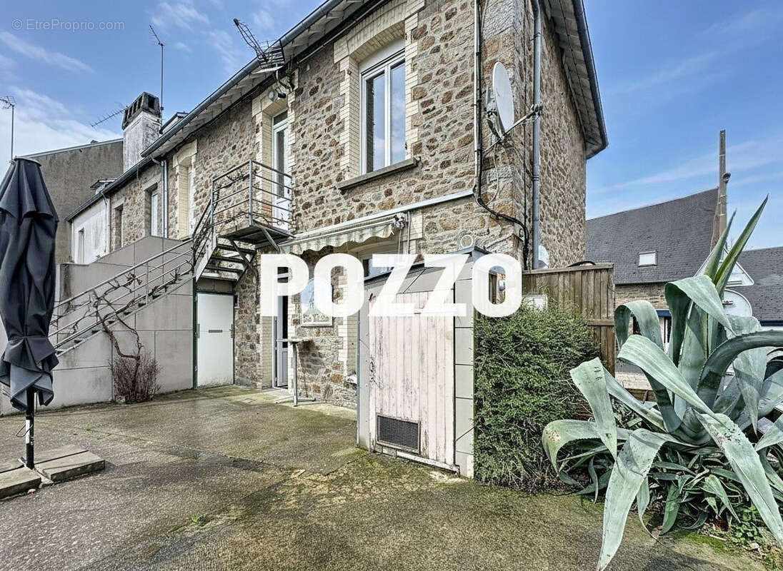 Appartement à CAROLLES