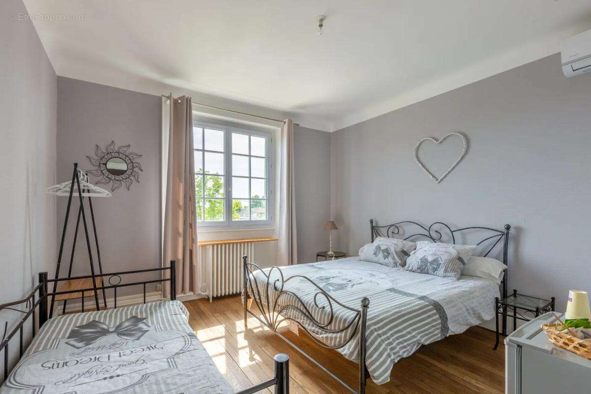 Maison à VILLARS-LES-DOMBES
