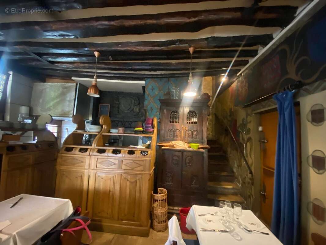 130 m² à Paris-4e  - photo 8