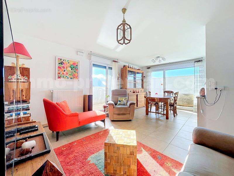 Appartement_T4_Ville_la_grand_Genève_Ceva_tram_Suisse__attique_famille_séjour_salle_a_manger_salon_cuisine_ouverte_chambre_salle_de_bain_terrasse_ - Appartement à VILLE-LA-GRAND