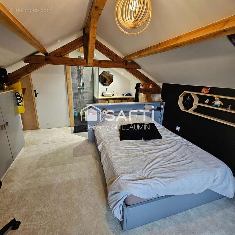 Photo 2 - Maison à CUSSET