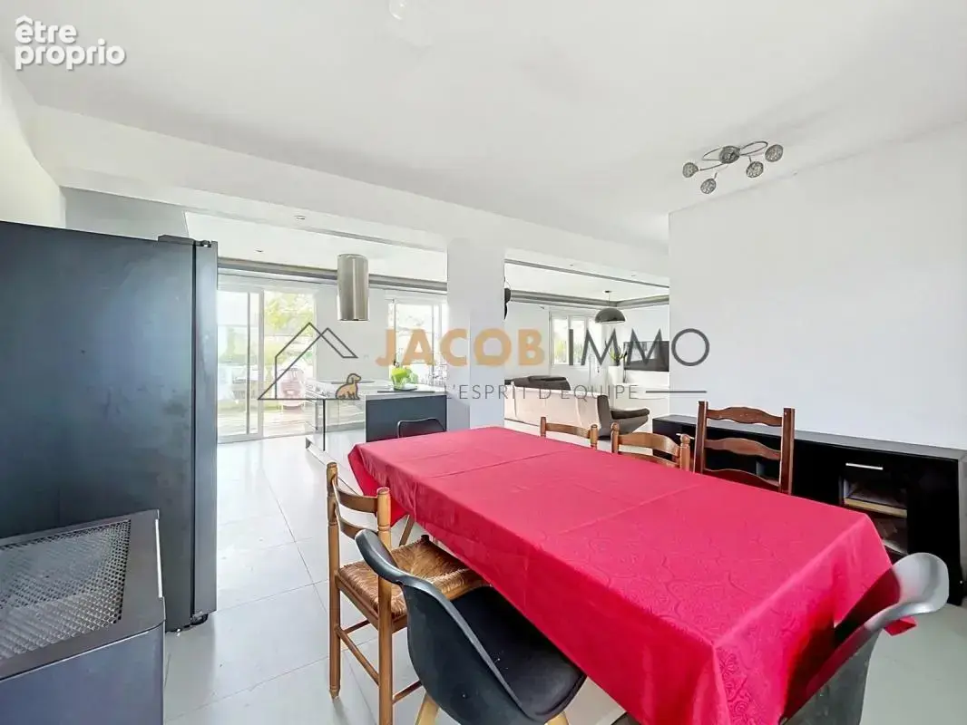 Maison de 107 m² au cœur de Milizac – 4 chambres - photo 7
