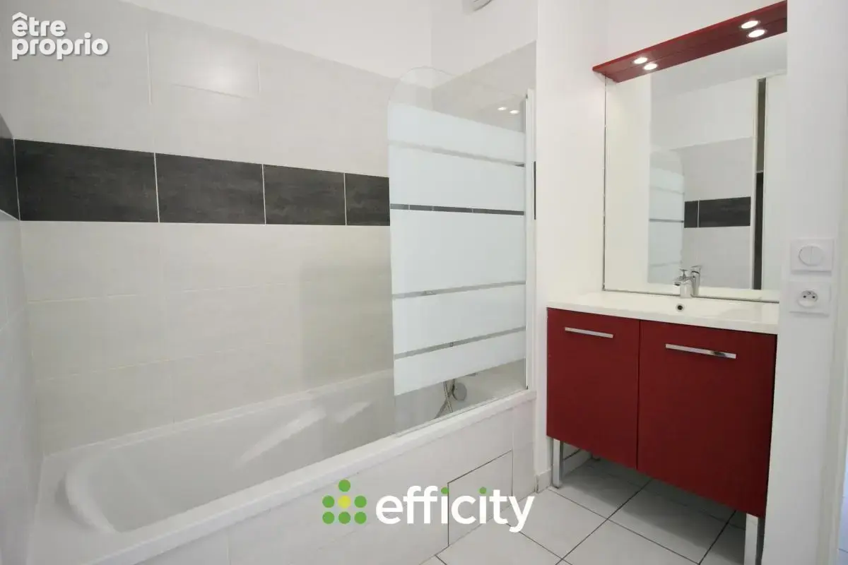 Appartement 62 m² à Villeurbanne  - photo 13