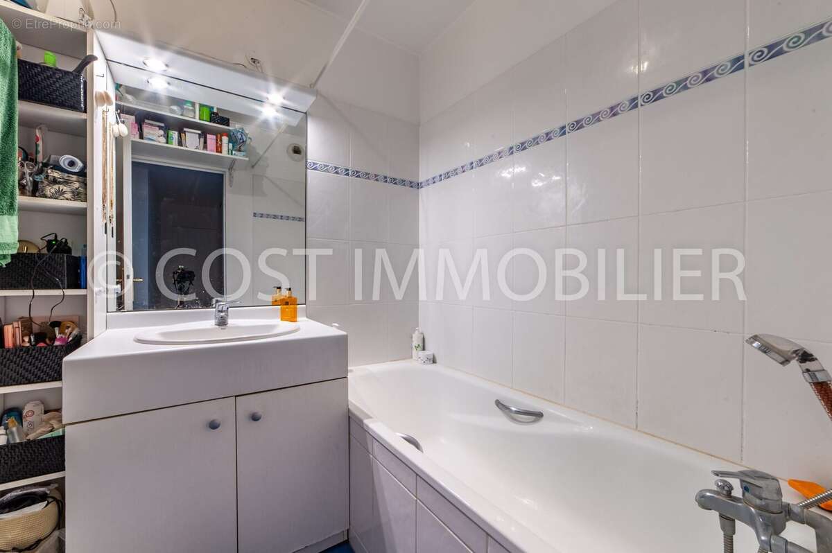 Appartement à COLOMBES