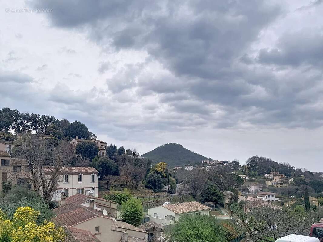 Appartement à LES ADRETS-DE-L'ESTEREL