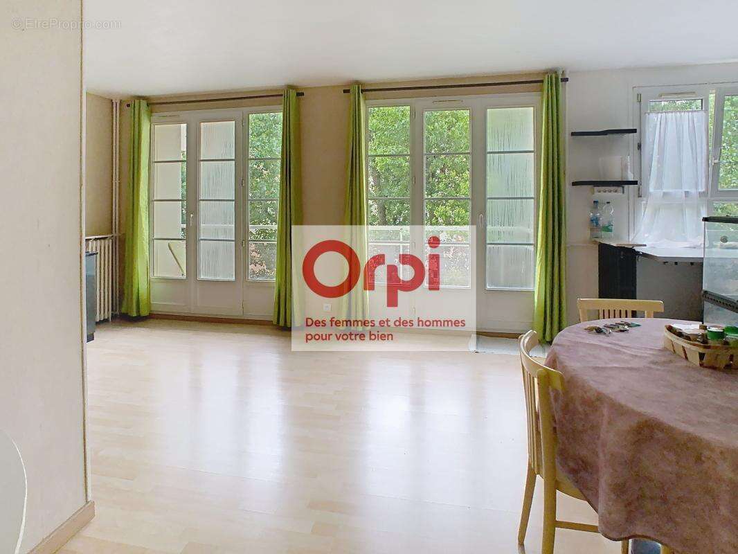 Appartement à ISSY-LES-MOULINEAUX