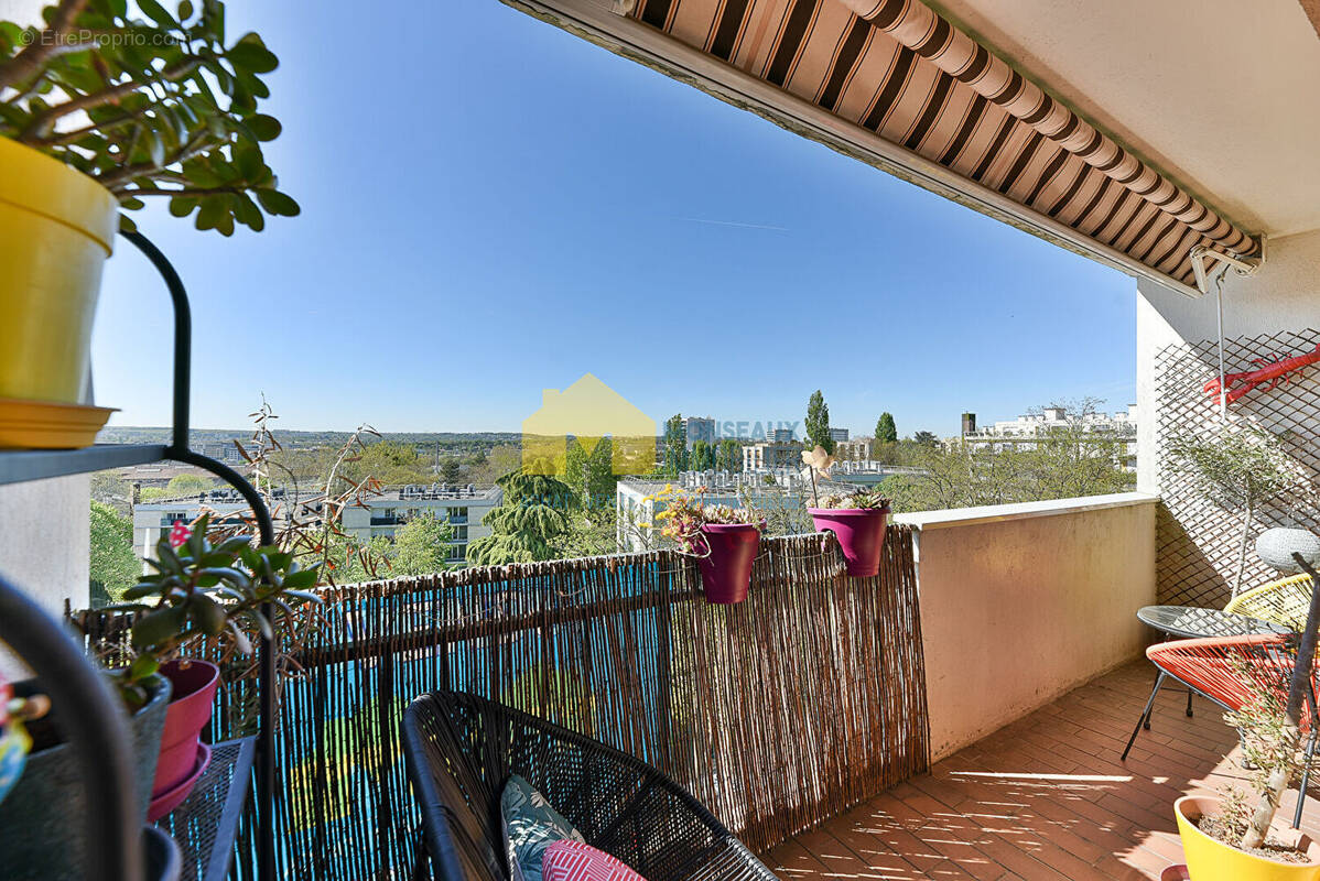 Appartement à FRESNES