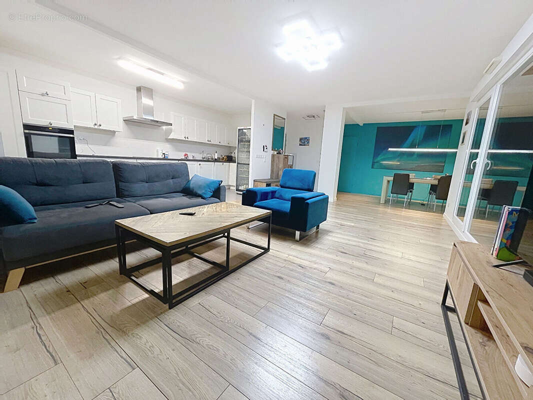 Appartement à SAINT-GENIS-POUILLY