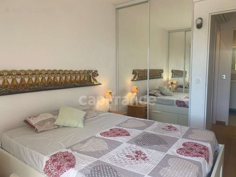 Appartement à vendre 2 pièces HYERES (83) - Port de Hyères - Parking - Terrasses - Cave - photo 32