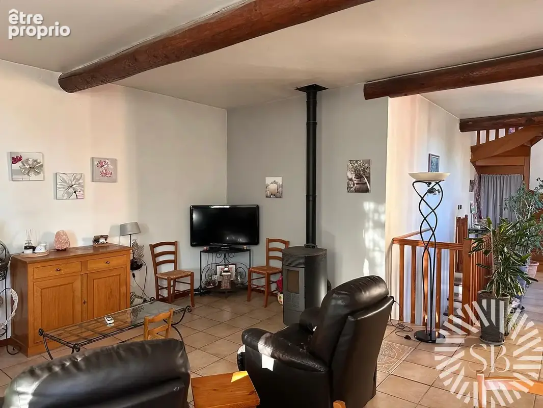 Maison de village avec terrasse et garage - photo 3