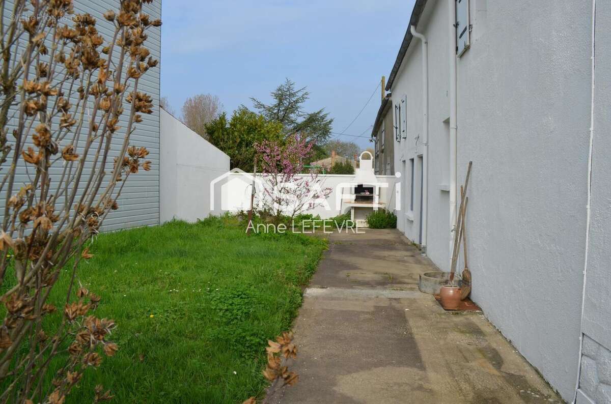 Photo 2 - Maison à PRIN-DEYRANCON