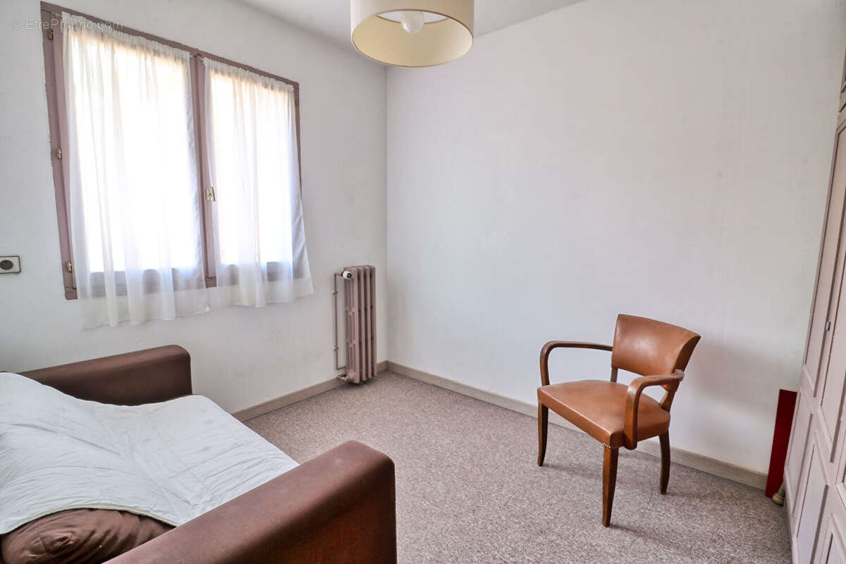 Maison Antony 10 pièce(s) - 5 chambres - 2 bureaux + dépendance - DPE C - photo 11