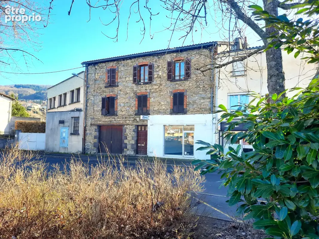 Appartement à THIERS